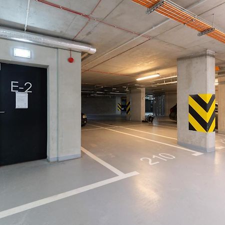 Loft Apartment With Parking In Warsaw By Noclegi Renters Varsóvia Exterior foto