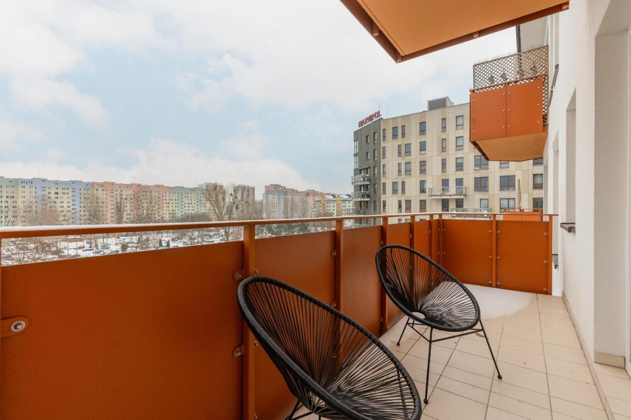Loft Apartment With Parking In Warsaw By Noclegi Renters Varsóvia Exterior foto